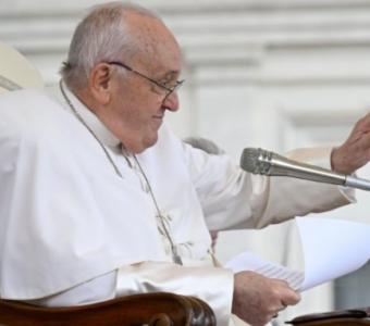 Papa: A virtude da fortaleza faz-nos reagir ao mal e à indiferença